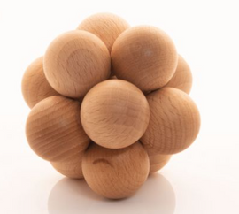 A beautifully crafted mechanical puzzle made of smooth natural wood, consisting of interconnected spherical pieces that form a compact cluster. The puzzle's unique design invites users to engage in problem-solving, making it an excellent choice for both children and adults seeking a challenging yet enjoyable activity. Perfect for enhancing cognitive skills and providing a tactile experience.