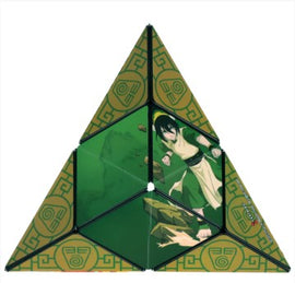 The Shashibo Avatar Earth is a triangular, mechanical puzzle that showcases vibrant artwork inspired by the Avatar series. It features green and gold patterns, with an image of a character engaged in an action pose against a natural backdrop, highlighting its interconnected design and creative potential.