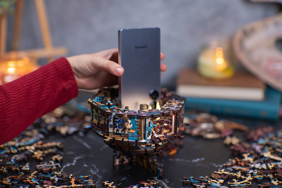 Puzzle assembled in its 3D variant (a shadow carousel)