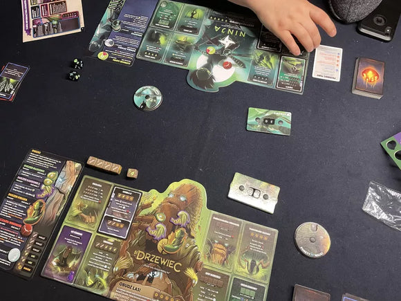 Dice Throne game in progress.