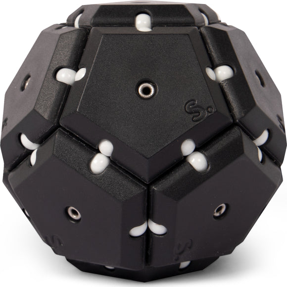 The Speks Geode: Snake Eyes is a unique mechanical puzzle featuring a spherical design made up of interconnected black and white hexagonal pieces, perfect for stimulating creativity and mental agility.