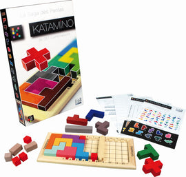 Katamino Classic by Gigamic is a colorful mechanical puzzle game that features a variety of pentomino pieces. The box shows vibrant graphics, and an array of wooden and plastic pieces is displayed, arranged on a wooden base. The game includes challenge cards and printed solutions for players, inviting hours of strategic thinking and fun for all ages.