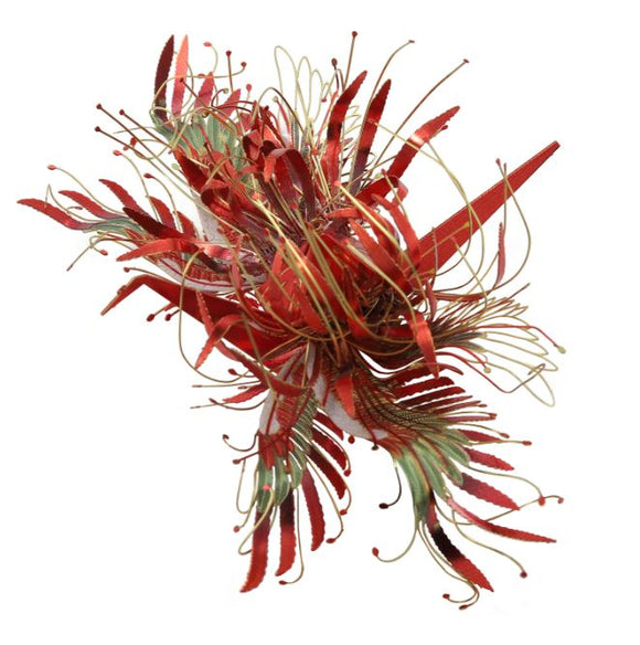 The Glory Lily Crane by Piececool is a stunning DIY kit showcasing intricate designs in vibrant red and green colors, resembling a beautiful flower. This kit features finely detailed components that come together to create an elegant and artistic display piece, perfect for craft enthusiasts.