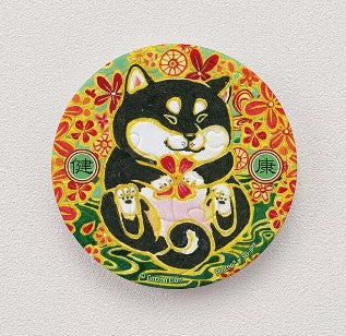 A colorful round jigsaw puzzle magnet featuring a joyful black lion sitting amidst vibrant floral patterns. The lion holds a small flower, embodying the theme of health, with Chinese characters for 'Health' displayed on either side. Ideal for puzzle enthusiasts and those looking to bring good luck and positivity into their space.