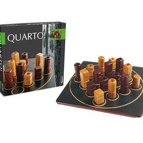 Quarto game by Gigamic displayed beside its packaging. The game board features a circular grid with various wooden pieces in light and dark tones, showcasing different heights and shapes. The box design is vibrant, highlighting the game's name 'Quarto'.