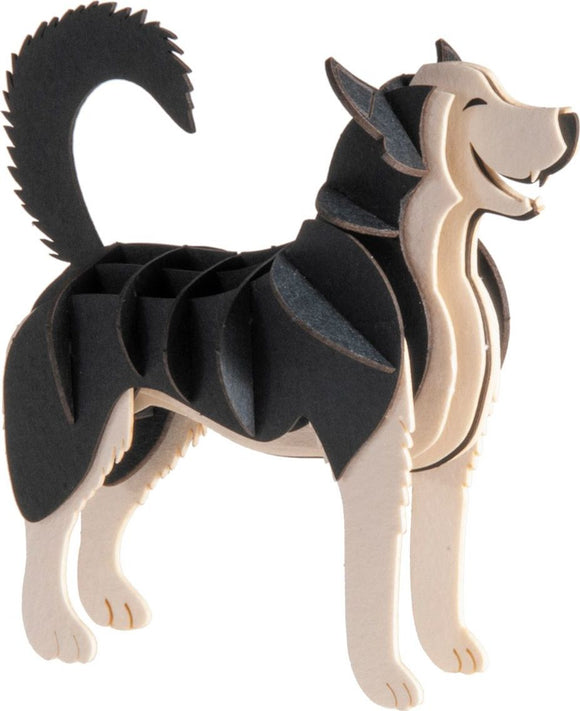 3D Paper Model of a Siberian Husky made of layered wood pieces, showcasing intricate design with a playful expression. Perfect for DIY enthusiasts.